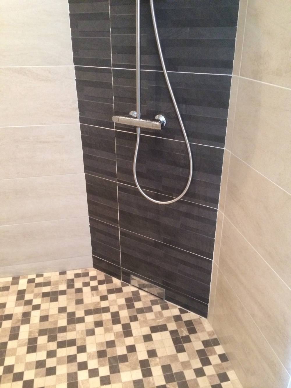 douche petit carreau